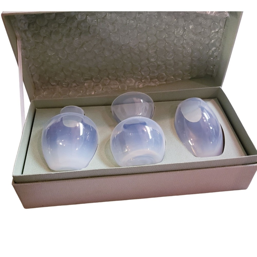 Vintage hand blown bud vases circa 1960's unmarked milky finish Made‎ in Asia